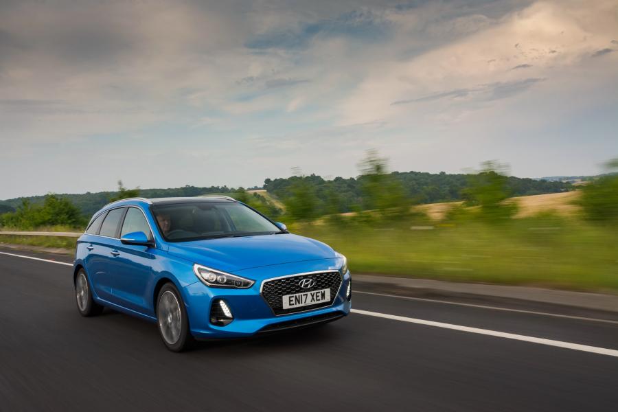  Hyundai i30 Tourer 2017 года  (UK) (фото 25 из 36)